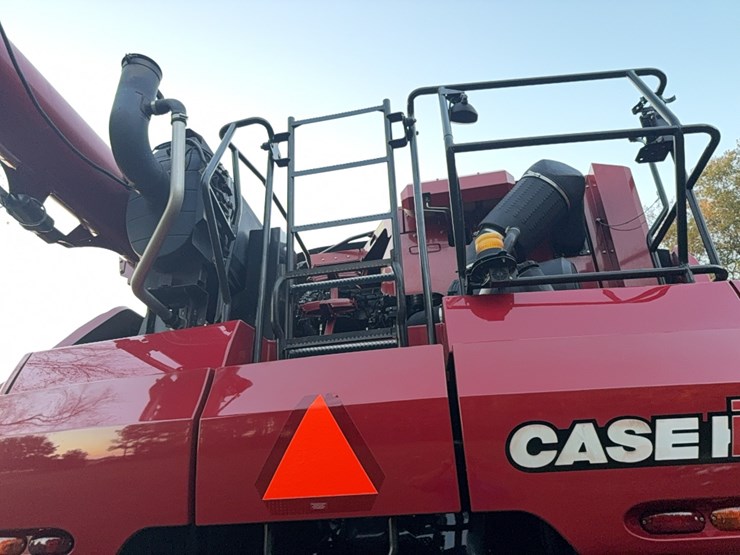 2018-case-ih-8240-image-107