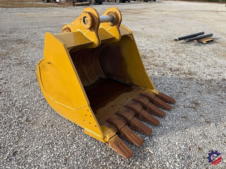 caterpillar-349-image-7