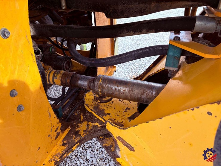 2004-volvo-l60e-image-50