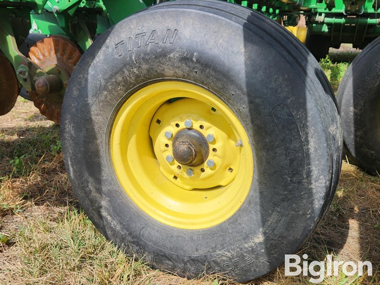 2013-john-deere-db60-image-10