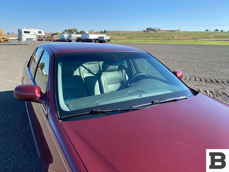 2000-cadillac-deville-sedan-image-10