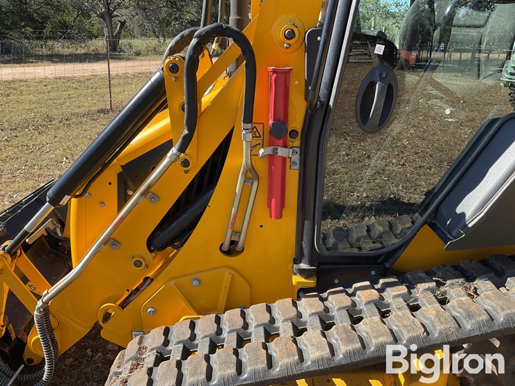 2020-jcb-1cxt-image-13