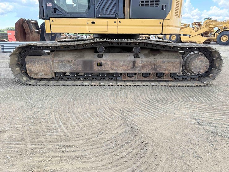 2014-caterpillar-328d-lcr-image-13