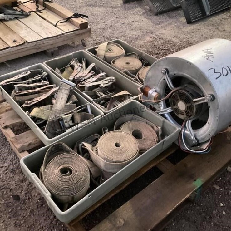 PALLET OF RATCHET STRAPS & BLOWER