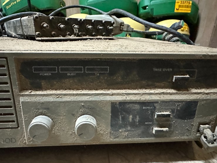 #34446-•-kenwood-tkr-20-receiver,-3-radios,-&-2400watt-power-inverter-location:-site-1e-image-14