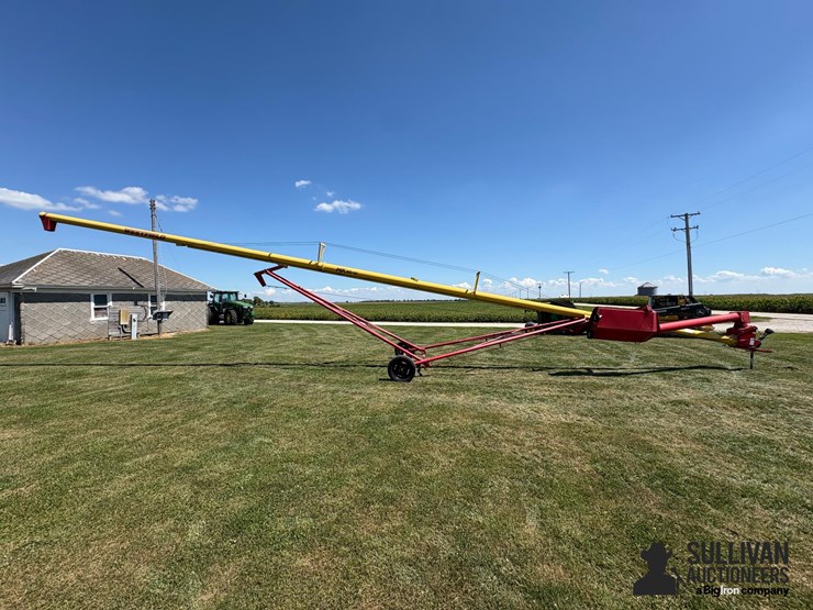 westfield-mk80-61-8"x61'-swing-away-auger-image-4