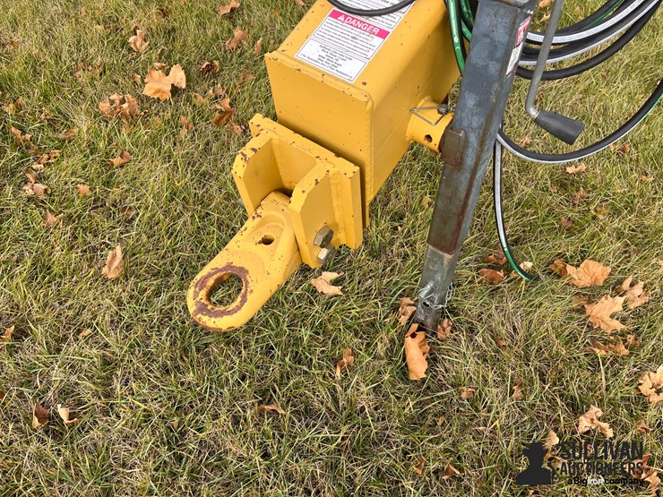 2017-landoll-1632rs-rear-steer-pull-type-grader-image-10