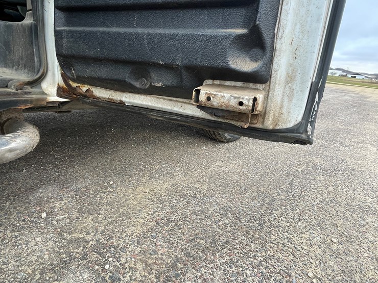 #1064-•-2012-gmc-savana-1-ton-van-(has-wi-title)-image-38