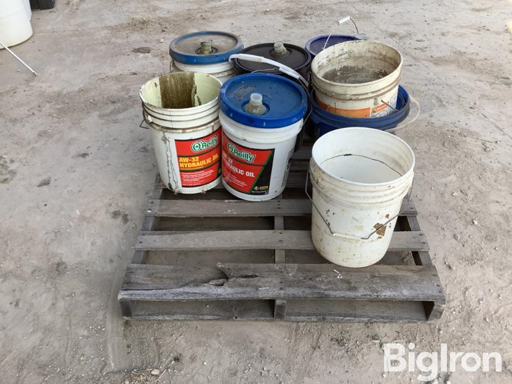pallet-of-empty-5-gallon-buckets-image-5