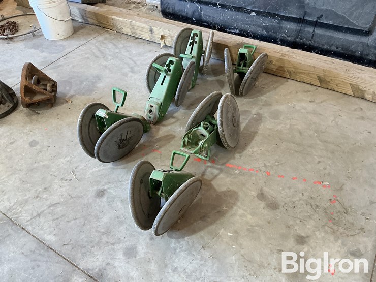 john-deere-7200-image-1