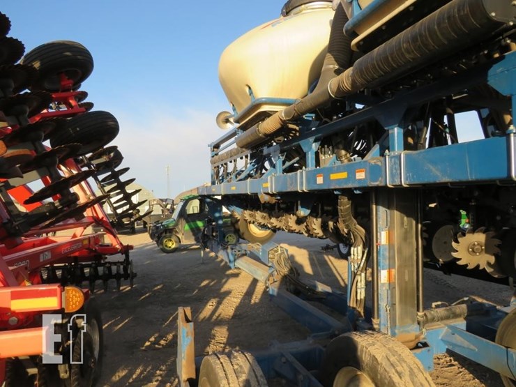 2011-kinze-3600-image-12