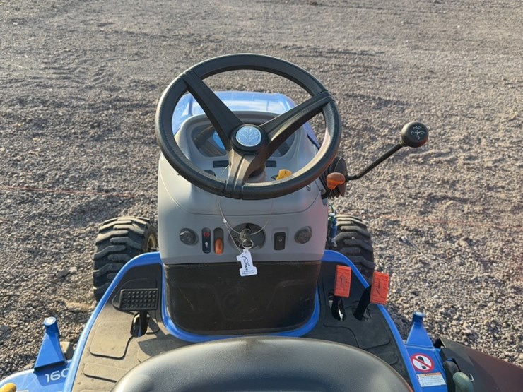 new-holland-255-image-11