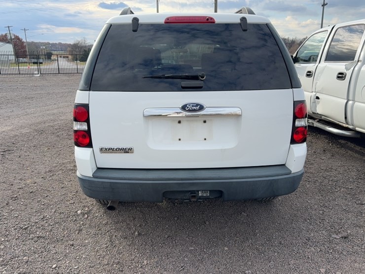 2007-ford-explorer-image-9