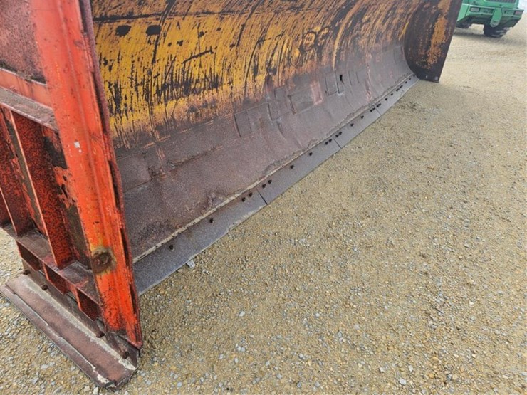 #3290-•-henke-20'-end-loader-snow-pusher-image-9