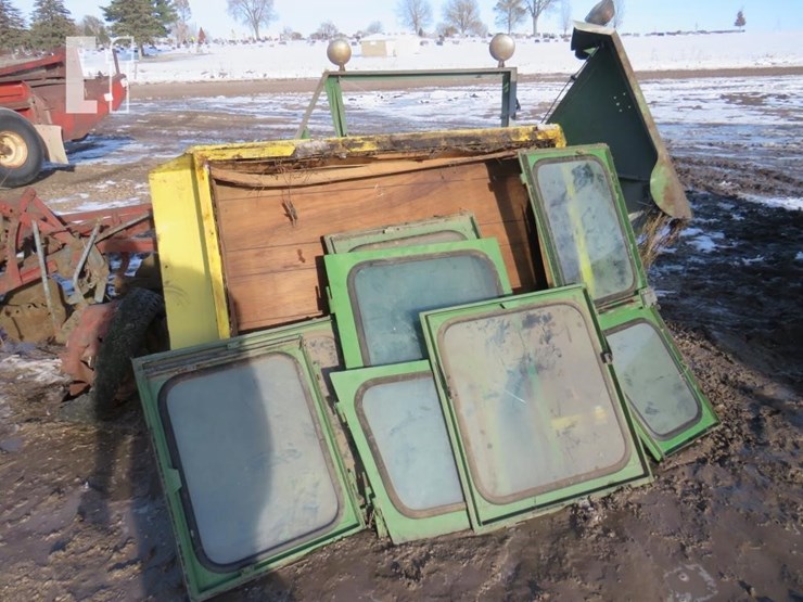 john-deere-3020-image-2