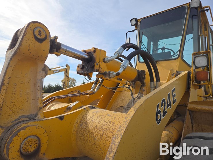 1991-deere-624e-image-15