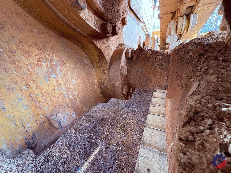 2019-caterpillar-d6t-xw-image-52