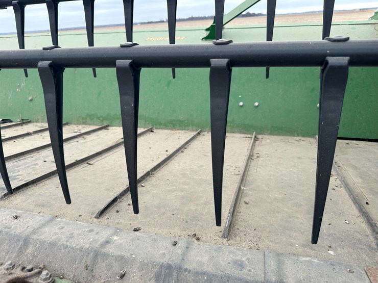 2017-john-deere-640fd-image-29