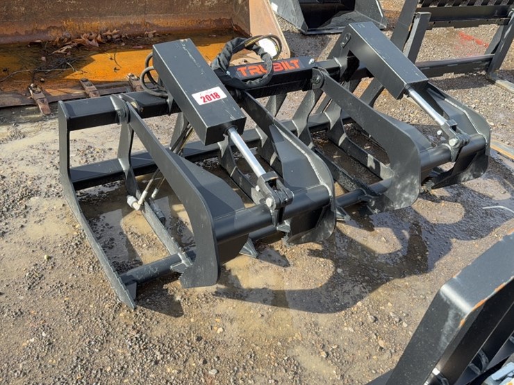#2018-•-trubilt-66"-skid-steer-2-cylinder-grapple-image-1