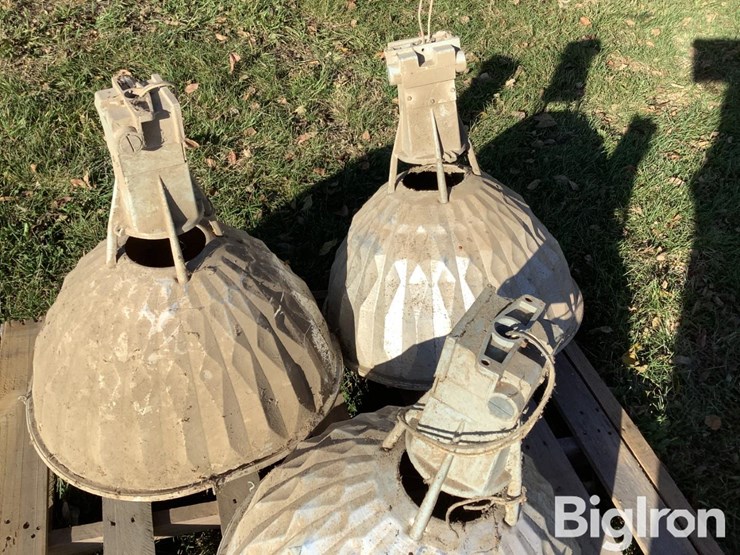 gymnasium-/-barn-lights-image-10