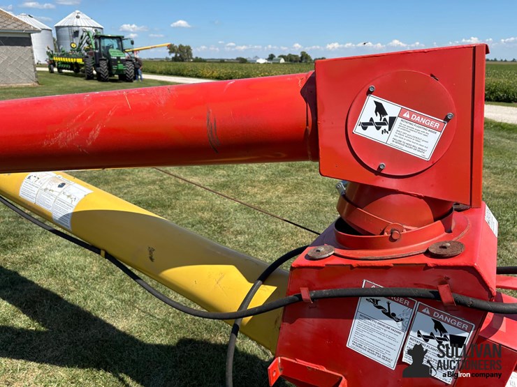 westfield-mk80-61-8"x61'-swing-away-auger-image-11