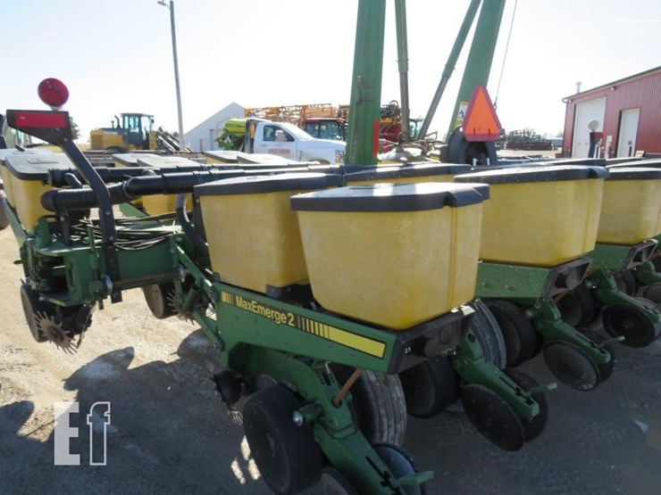 john-deere-7200-image-13