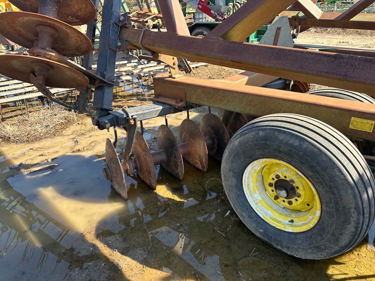 john-deere-26-image-40