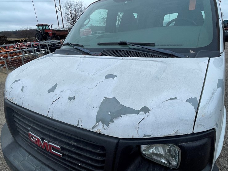 #1064-•-2012-gmc-savana-1-ton-van-(has-wi-title)-image-13