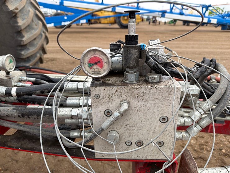 2016-bourgault-3320-66-image-26