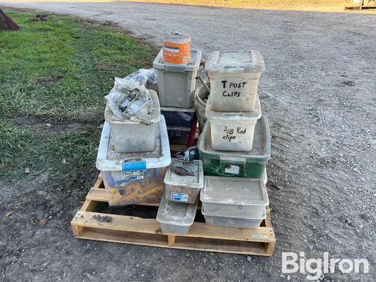 pallet-of-fencing-materials-image-2