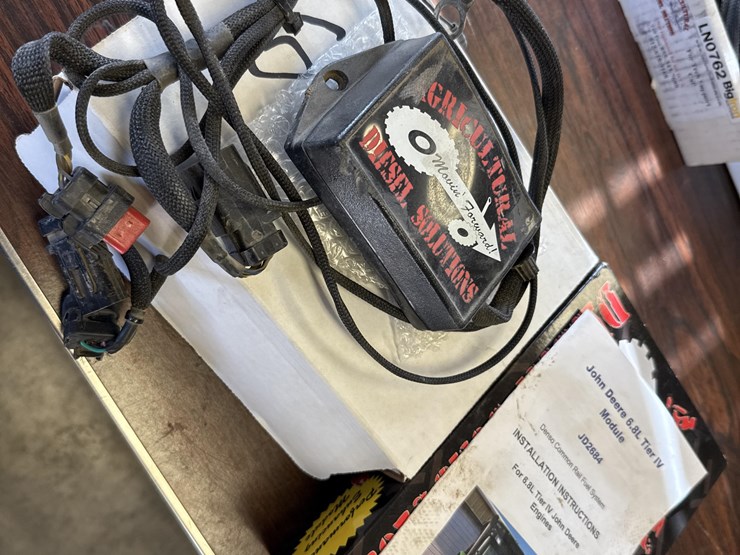 john-deere-r-image-1