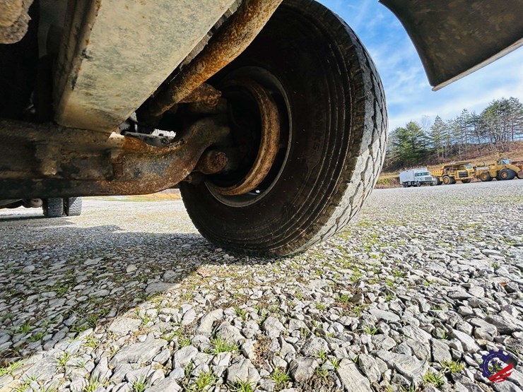 2007-peterbilt-340-image-95