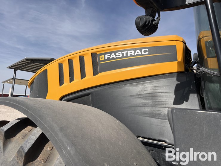 2021-jcb-fastrac-8330-image-13