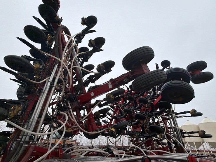 2016-bourgault-3320-66-image-23