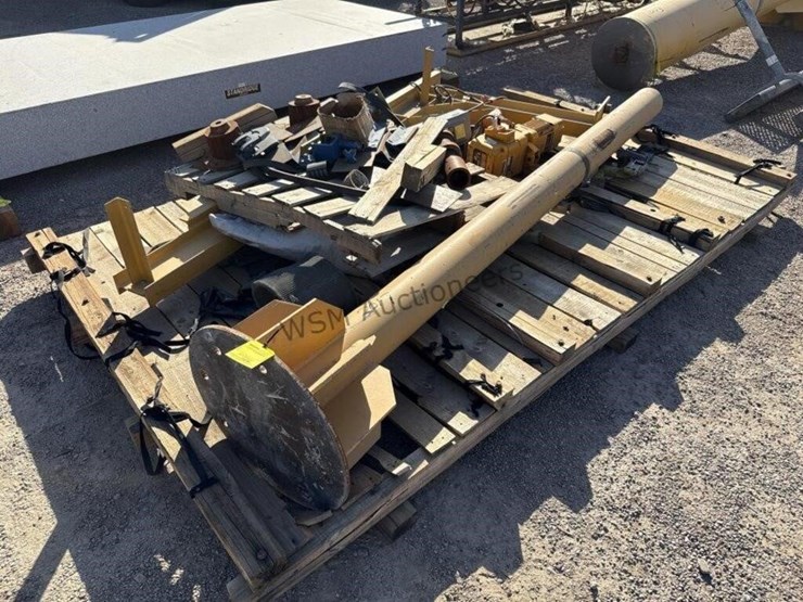 large-pallet-w/-shop-crane-&-misc-image-1