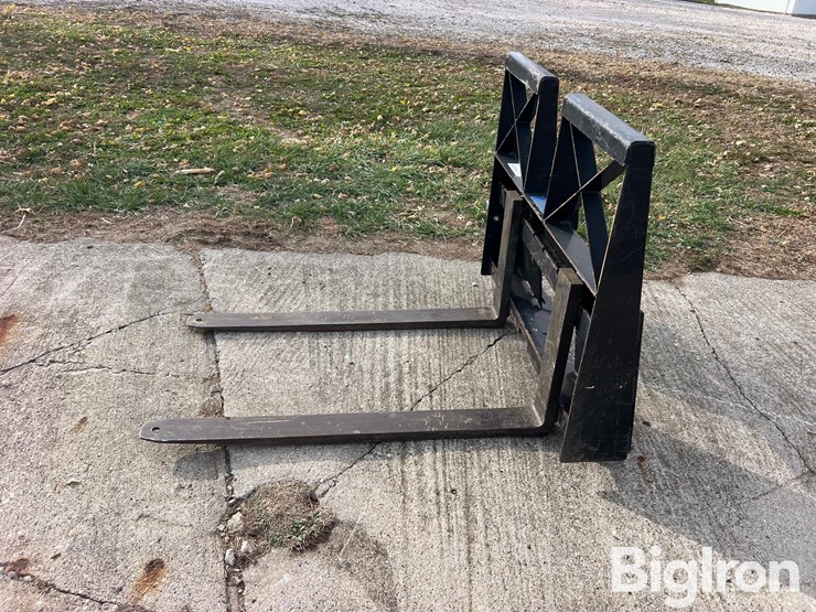 accessories-unlimited-llc-au-01-0500-st-np-step-thru-pallet-fork-image-8