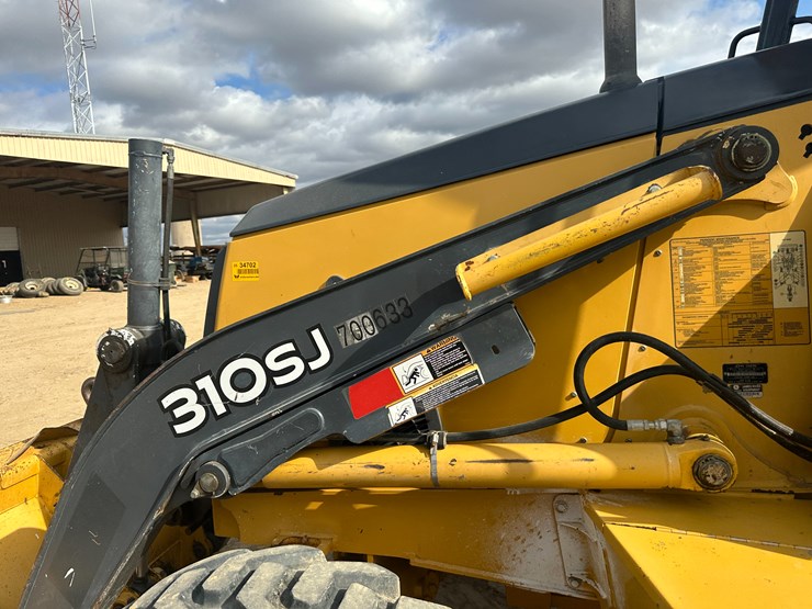 deere-310sj-image-35
