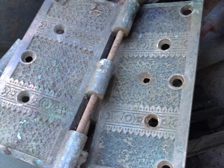 antique-bells-&-door-hardware-image-2