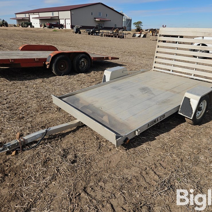 2000 Aluma LTD 10' S/A Aluminum Utility Trailer