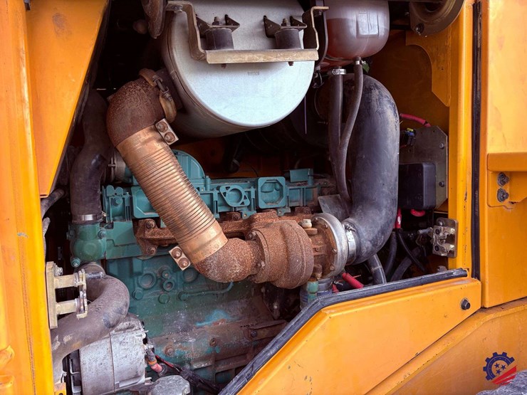 2004-volvo-l60e-image-55