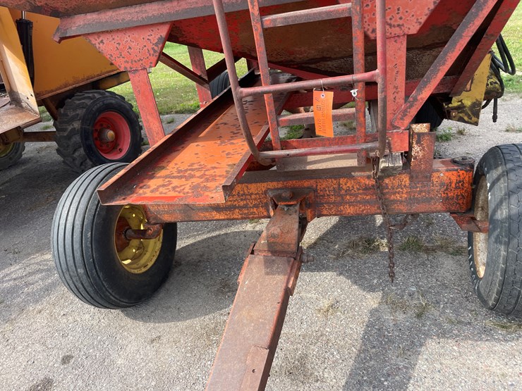 #1467-•-bushnell-gravity-cart-with-auger-image-22