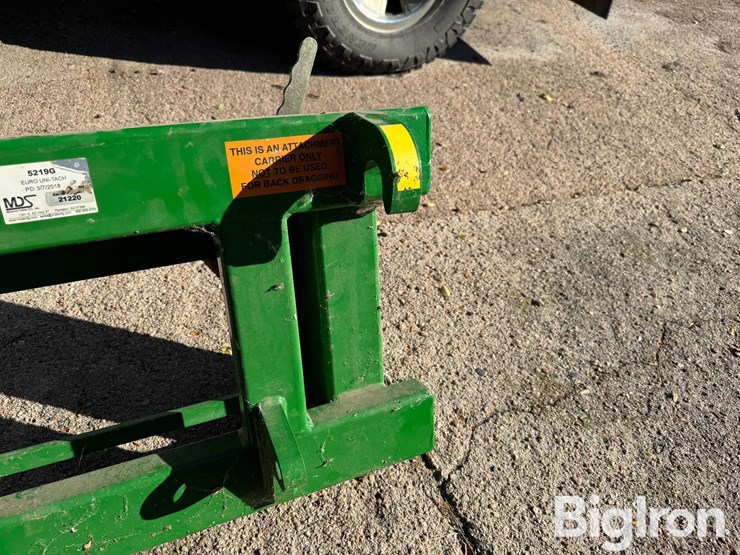 mds-5219g-euro-unitach-loader-to-skid-steer-adapter-plate-image-12