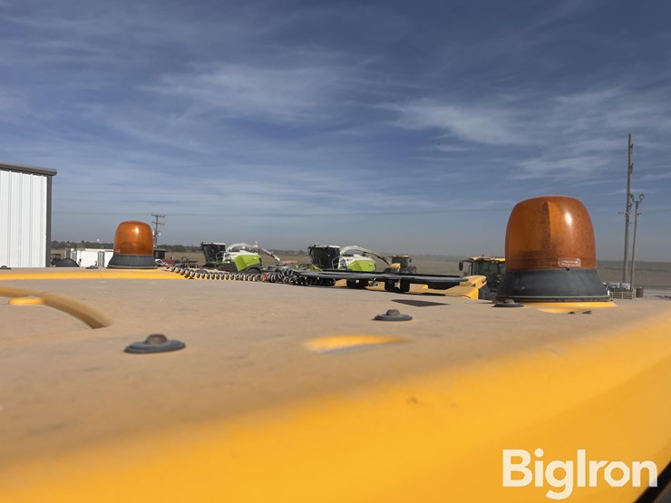 2021-jcb-fastrac-8330-image-20