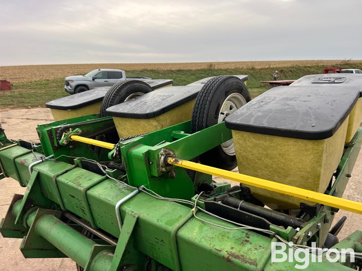 john-deere-7000-image-19