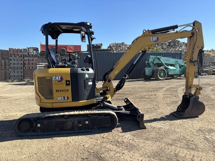 2022-caterpillar-303.5-image-7