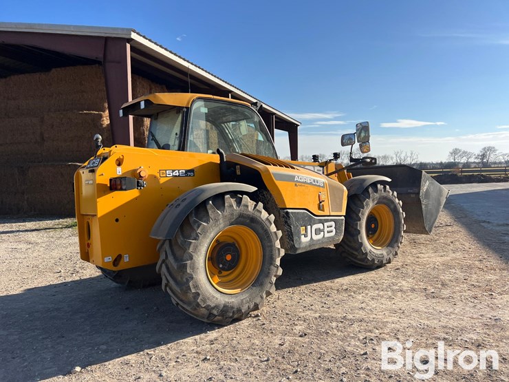 2020-jcb-542-70ag+-telehandler-image-4