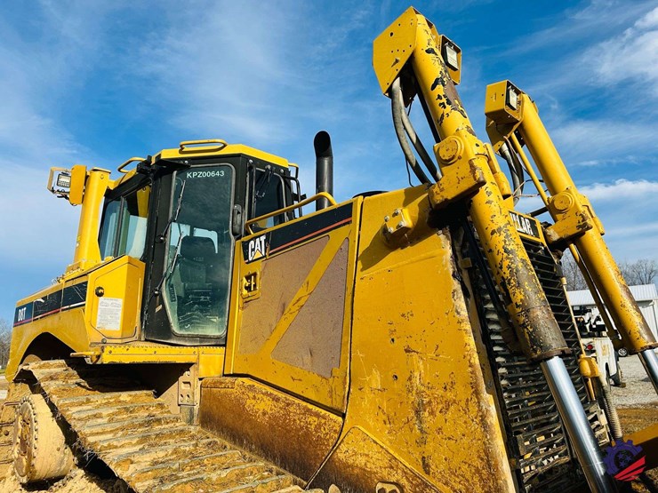 2005-caterpillar-d8t-image-65