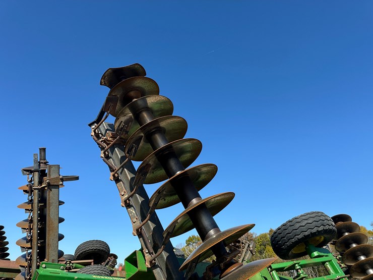 john-deere-26-image-15