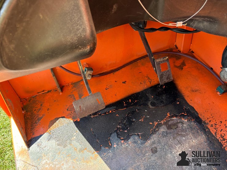 2005-jlg-g9-43a-image-14