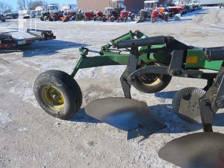 john-deere-2810-image-6
